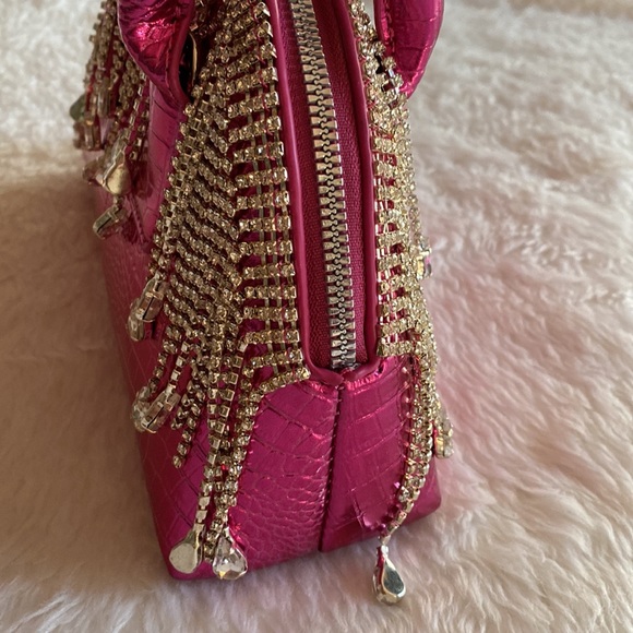 NWOT Adorably Chic Hot Pink Faux Croco Leather with dangling Rhinestones Bag - Picture 11 of 16
